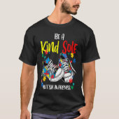 Be A Kind Sole Autism Awareness Rainbow Trendy Puz Tシャツ (正面)