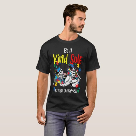 Be A Kind Sole Autism Awareness Rainbow Trendy Puz Tシャツ (正面フル)