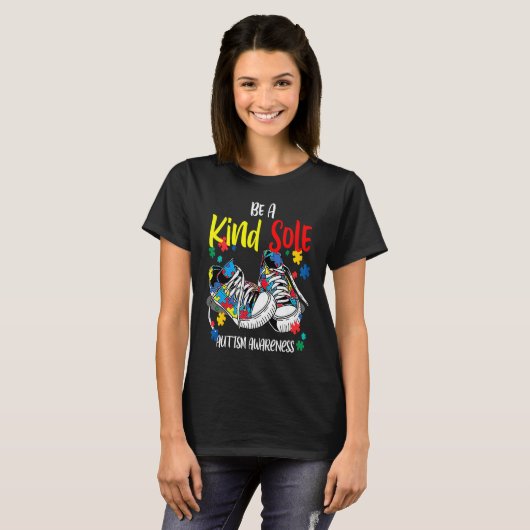 Be A Kind Sole Autism Awareness Rainbow Trendy Puz Tシャツ (正面フル)