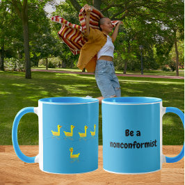 Be a non-conformist Cute Motivational Ducks マグカップ