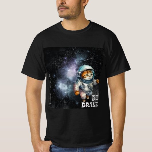 「Be Brave -宇宙猫アドベンチャーティー」 Tシャツ (正面)