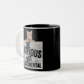 Be Curious Not Judgemental curious cat ツートーンマグカップ (正面左)