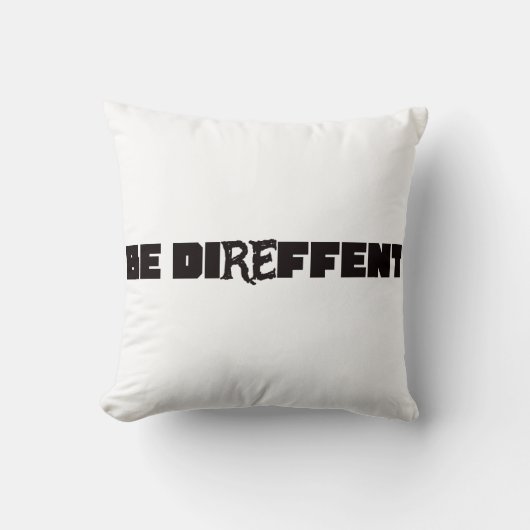Be Direffent クッション (正面)
