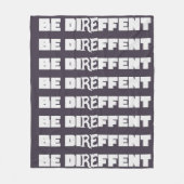 Be Direffent フリースブランケット (正面)