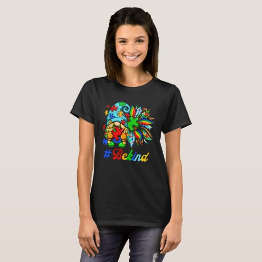 Be Kind Autism Awareness Cute Gnome Puzzle Leopard Tシャツ (正面フル)