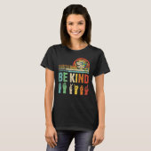 Be Kind Autism Awareness Mom Dad Grandma Teacher K Tシャツ (正面フル)