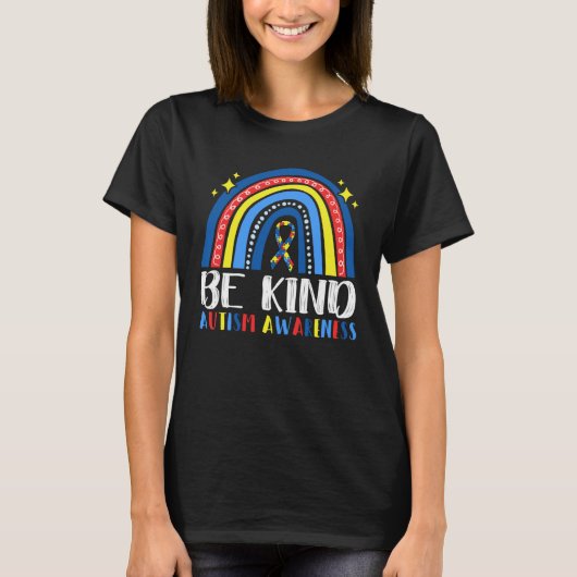 Be Kind Autism Awareness Month Puzzle Piece Rainbo Tシャツ (正面)