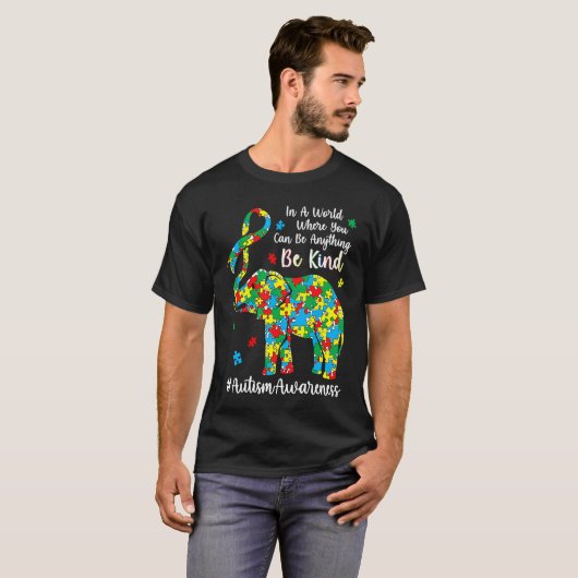 Be Kind Autism Awareness Month Puzzle Piece Ribbon Tシャツ (正面フル)