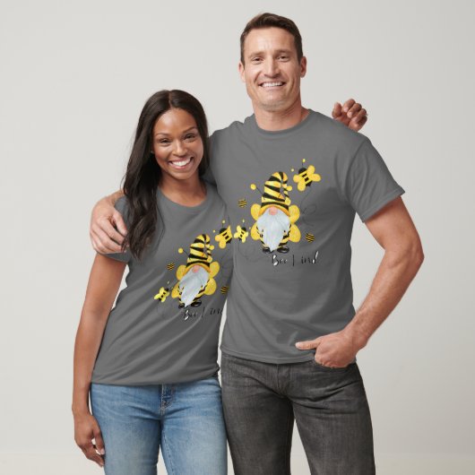 Be Kind Gnome And Bee Hippy Gnome Lover Tシャツ (ユニセックス)