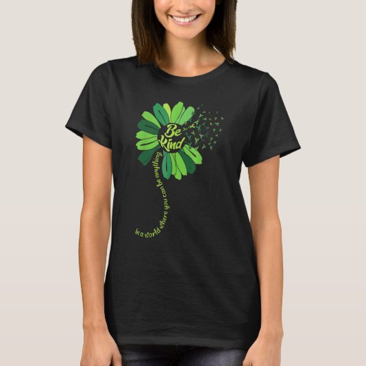 Be Kind Green Ribbon Sunflower Mental Health Aware Tシャツ (正面)