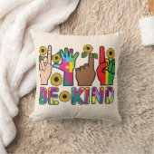 Be Kind Inclusivity – Positive Message Home Decor クッション (ブランケット)