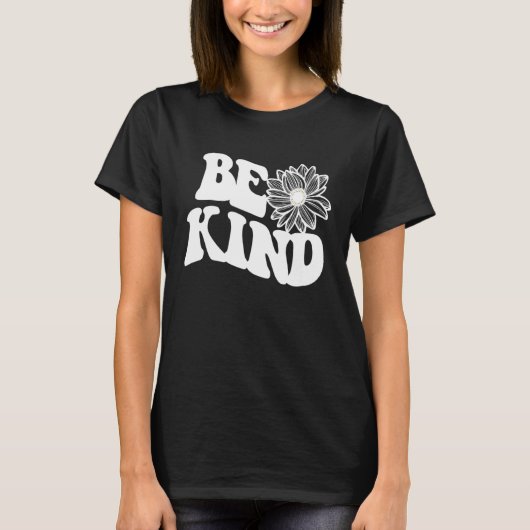 Be Kind  Love  Blessed  Grateful  Kindness  2 Tシャツ (正面)