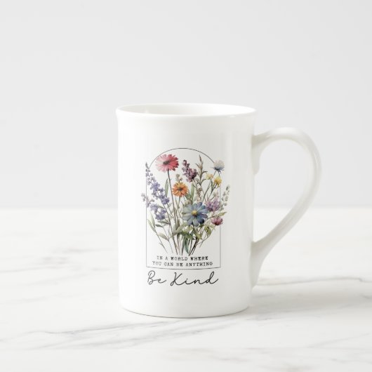 Be Kind Mug – Watercolor Wildflower Kindness  ボーンチャイナマグカップ (右)