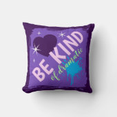 Be Kind Of Dramatic クッション (正面)