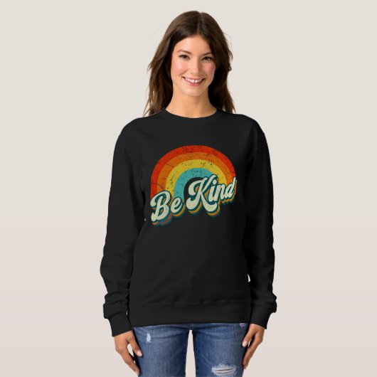 Be Kind Rainbow Crewneck Sweatshirt スウェットシャツ (正面フル)