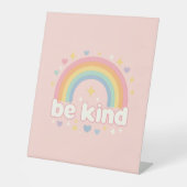 Be Kind – Rainbow Pastel Positivity 台座サイン (正面)