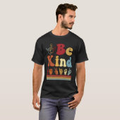 Be Kind  Women Sign Language Graphic Deaf Pride AS Tシャツ (正面フル)