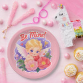「Be Mine」と書かれたキュートなバレンタインデーのキューピッド ペーパープレート (パーティー)