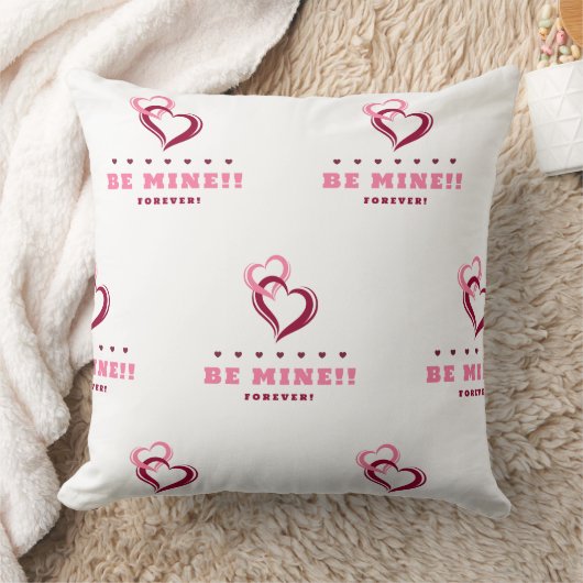 Be Mine Throw Pillow クッション (ブランケット)