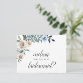 Be My Bridesmaid Dusty Blue Beige Flowers Boho Inv インビテーションポストカード (スタンド正面)