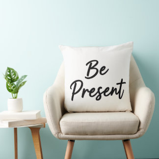 「Be Present" ミニマリスト ホームデコールスローピロー クッション