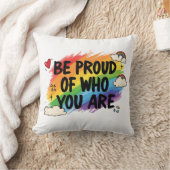 Be Proud of Who You Are Rainbow Quote LGBTQ+ クッション (ブランケット)