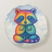 Be Still – Meditation & Prayer Rainbow Raccoon ラウンドクッション (裏面)