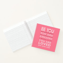 Be You – スパイラルノートブック（8.5インチx 8.5インチ） ノートブック