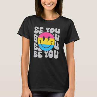 Be You Groovyスマイル顔ヒッピーLGBTQパンセクシャルパ Tシャツ