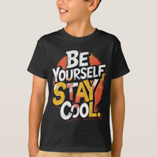Be Yourself クール Stay Typoやる気を起こさせるグランジ Tシャツ