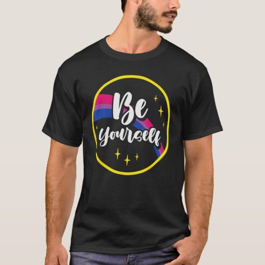 Be Yourself Bisexual Rainbow Bi Pride Flag Lgbtq W Tシャツ (正面)