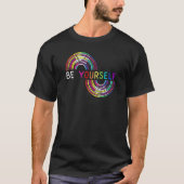 Be Yourself LGBTQ Rainbow Flag  LGBTQIA+ Pride Mon Tシャツ (正面)