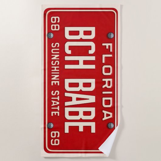Beach Babe 1969 | Red Retro Florida License Plate ビーチタオル (正面)