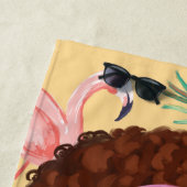 Beach Babe African Beauty Tropical Palm & Flamingo ビーチタオル (インサイチュ)