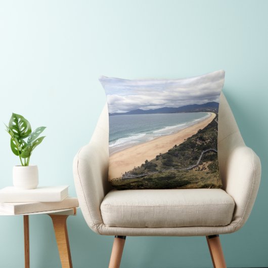 Beach lookout throw pillow クッション (椅子)