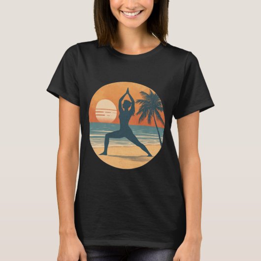 Beach Sunset Yoga Silhouette | Coastal Yogi Life Tシャツ (正面)