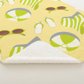 Beach vacay pattern with sunglasses and sun hat  シェルパブランケット (3/4)