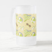 Beach vacay pattern with sunglasses and sun hat  フロストグラスビールジョッキ (正面左)