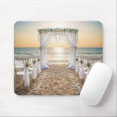 Beach Wedding Arch With Sunset Sky マウスパッド (マウス)