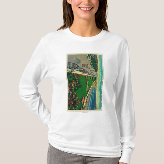 BeachLongの東の海の道およびビーチ、カリフォルニア Tシャツ (正面)