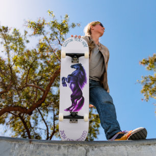 『Beaning Black Wild Horse Skateboard - Your Text』 スケートボード