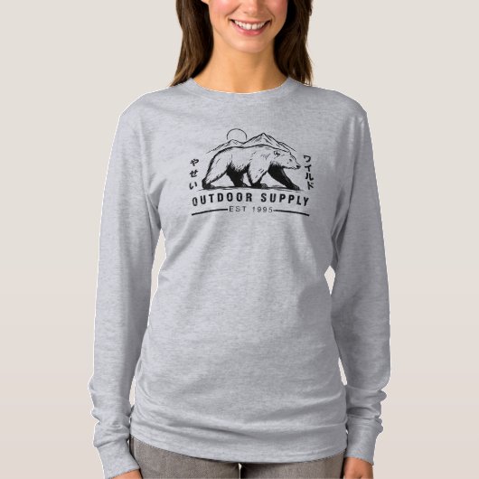 Bear adventure outdoor supply tシャツ (正面)