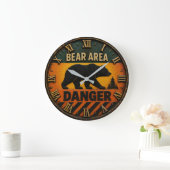 Bear Area Danger Camping & Hunting Gift ラージ壁時計 (ホーム)