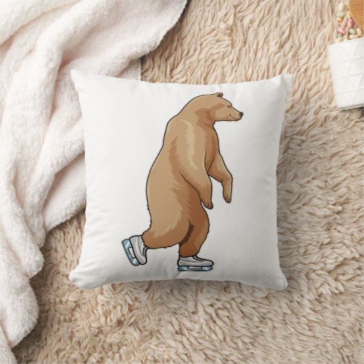 Bear at Ice skating with Ice skates クッション (ブランケット)