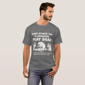 Bear Attackip Funny Camping Hiking Outr Adventure Tシャツ (正面フル)