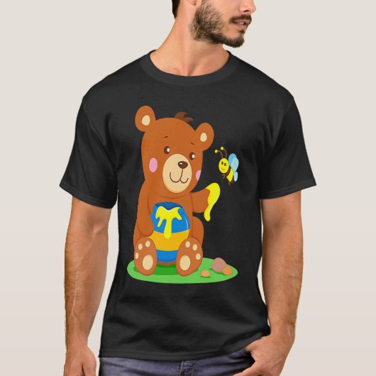 Bear Baby Shares Honey with Bee Bear Bear Child Bo Tシャツ (正面)
