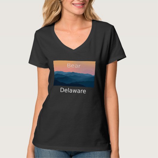 Bear Delaware Mountain sunset hometown Tシャツ (正面)