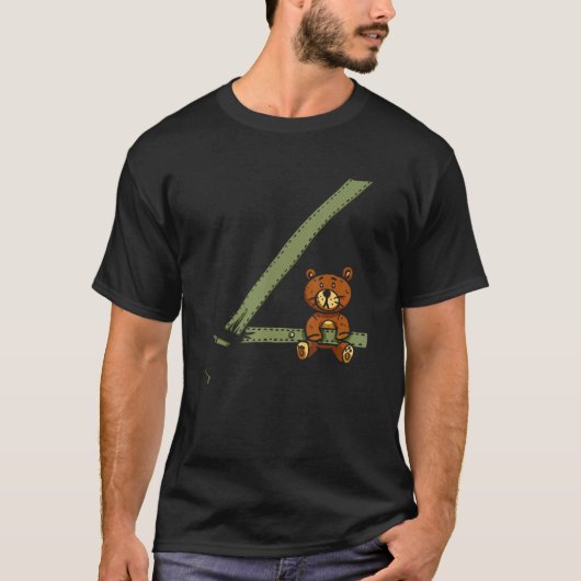 Bear Wearing Seat Belt Safety Kids Children Tシャツ (正面)
