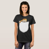 Beard Dragon in Artificial Chest Pocket Reptile Li Tシャツ (正面フル)