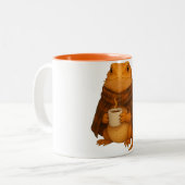 Bearded Dragon Christmas - Cozy Dragon in Blanket  ツートーンマグカップ (正面左)